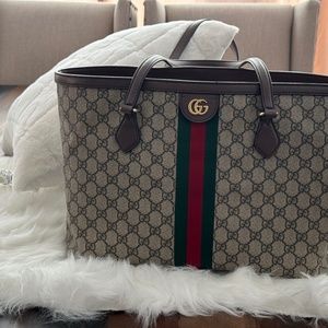 *Authentic* Gucci Tote